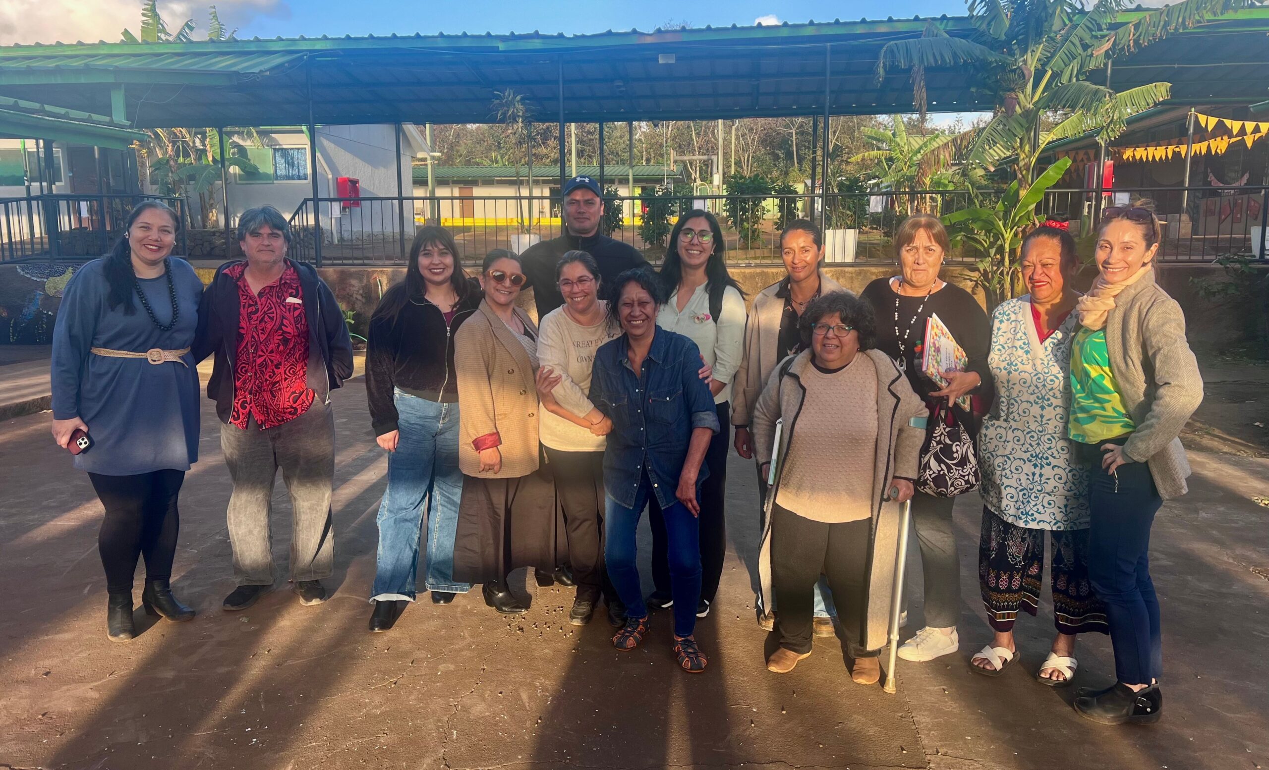 SLEP Hanga Roa presenta avances de su instalación al equipo EPJA del Colegio Lorenzo Baeza Vega