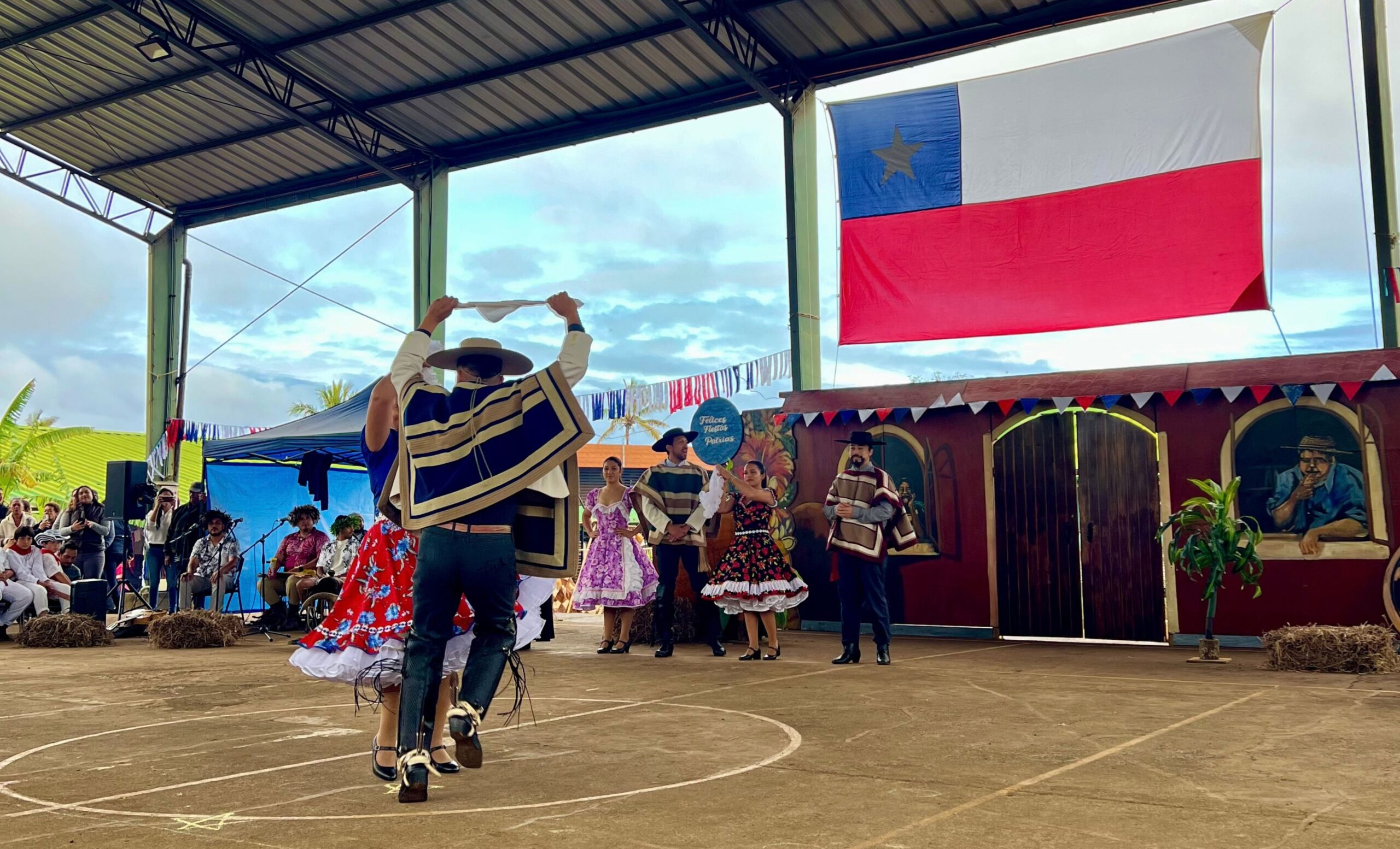 Colegio Lorenzo Baeza Vega celebró las Fiestas Patrias fortaleciendo el vínculo entre Rapa Nui y Chile continental